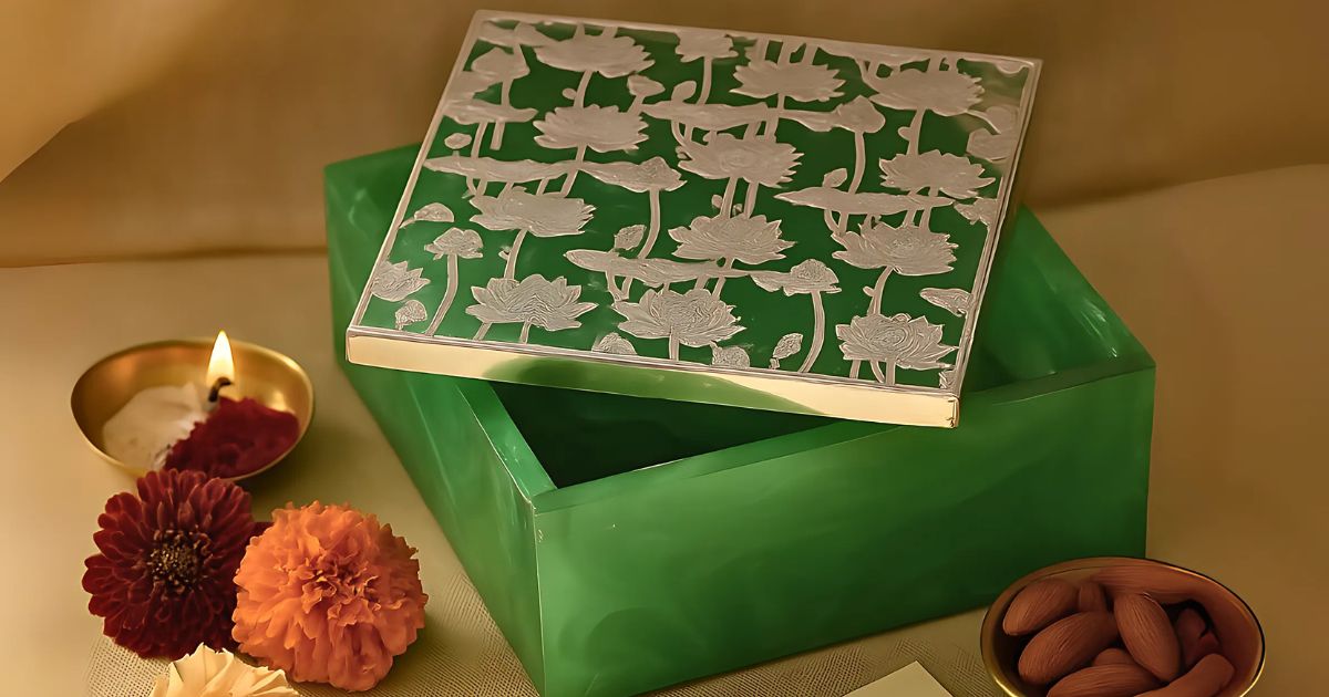 Indian Artisans Karigary -Best Corporate Gifting with Elegant Luxury Gift Boxes - Indian Artisans Indian Artisans Karigary -Best Corporate Gifting with Elegant Luxury Gift Boxes