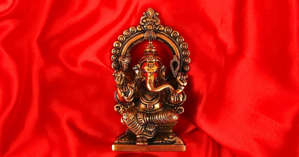 Indian Artisans Karigary -Divine Presence of Brass Ganesha Idol - Indian Artisans Divine Presence of Brass Ganesha Idol